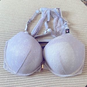 Victorias Secret push-up bra 38DD. NWT
